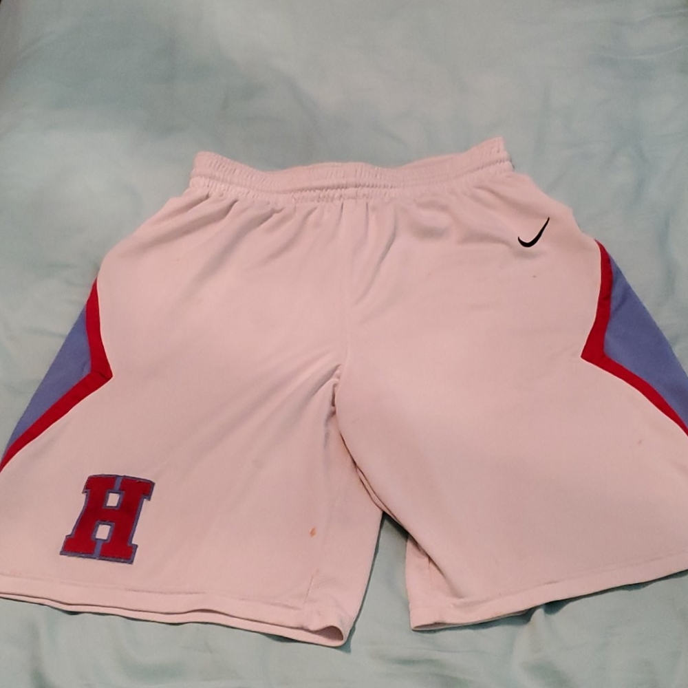 nike dri-fit basketball shorts very worn M C6